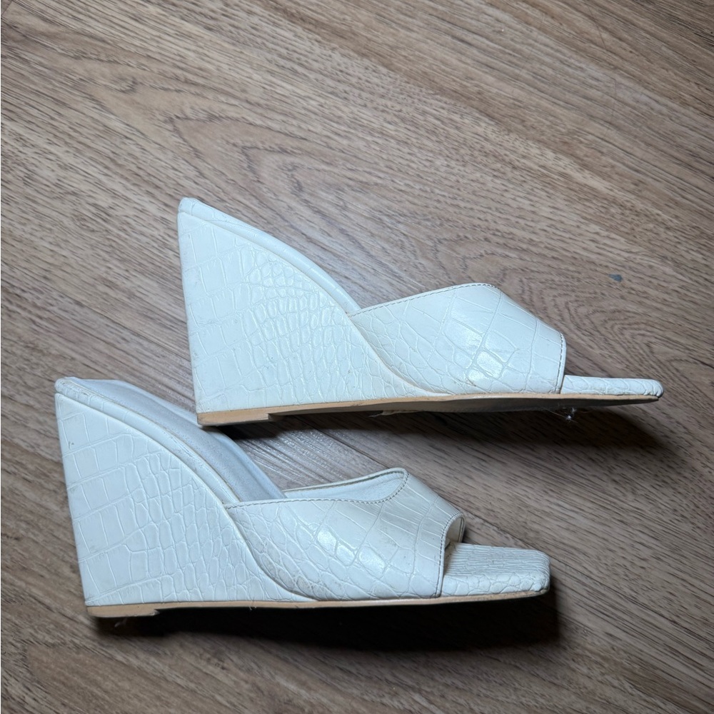 Elegant White Croc Wedge Sandals